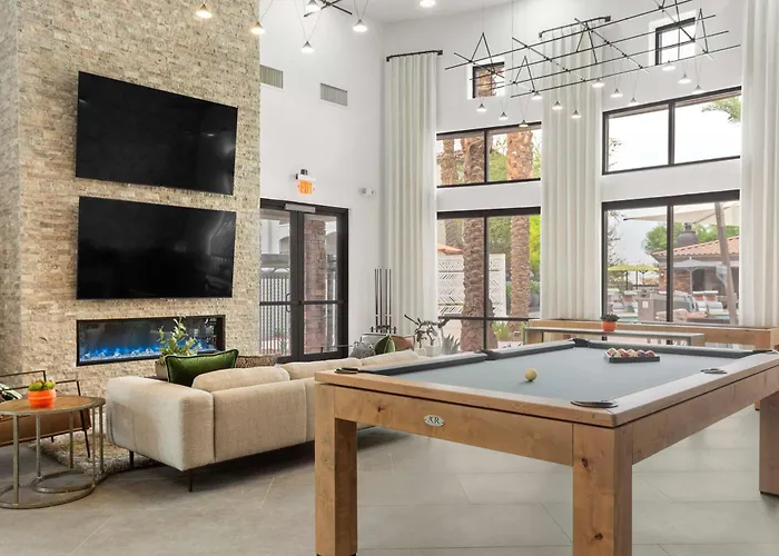 Cozysuites By The Stadium W Pool 25 Apartment