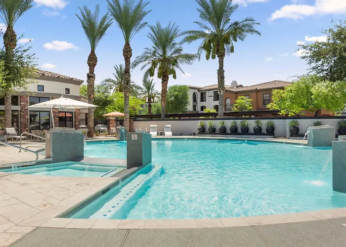 Cozysuites By The Stadium W Pool 25 Glendale