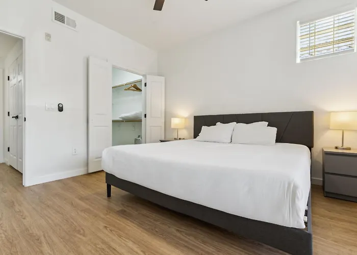Cozysuites By The Stadium W Pool 25 Glendale