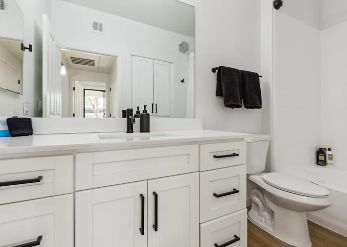 Apartment Cozysuites By The Stadium W Pool 25