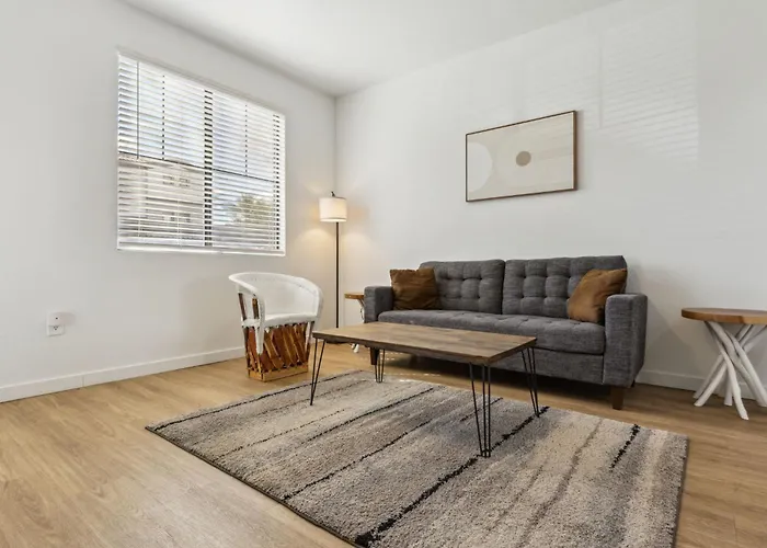 Apartment Cozysuites By The Stadium W Pool 25 Glendale